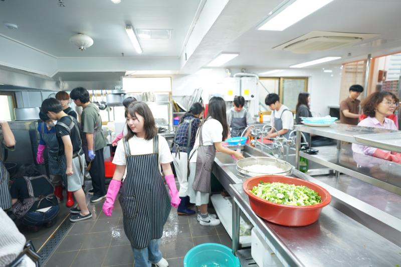 중고등부의 섬김-53